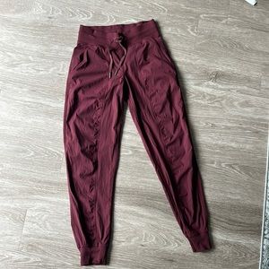 Lululemon dance studio mid rise jogger size 4
